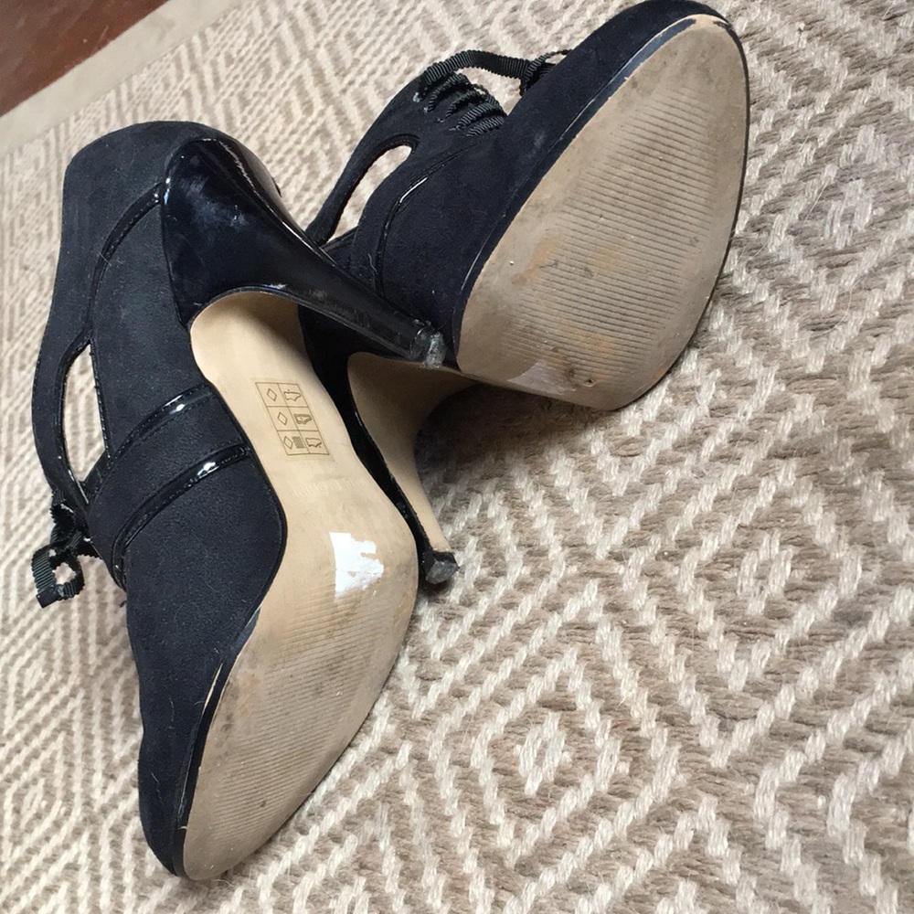 Lace up cut-out pumps - Picture 3 of 6